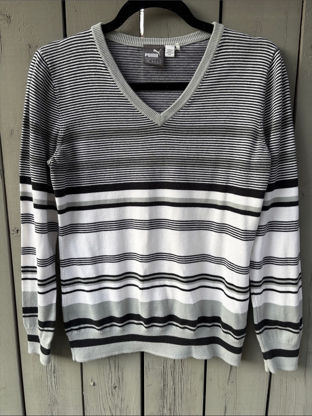 PUMA Stripped V-neck Sweater (L-95)